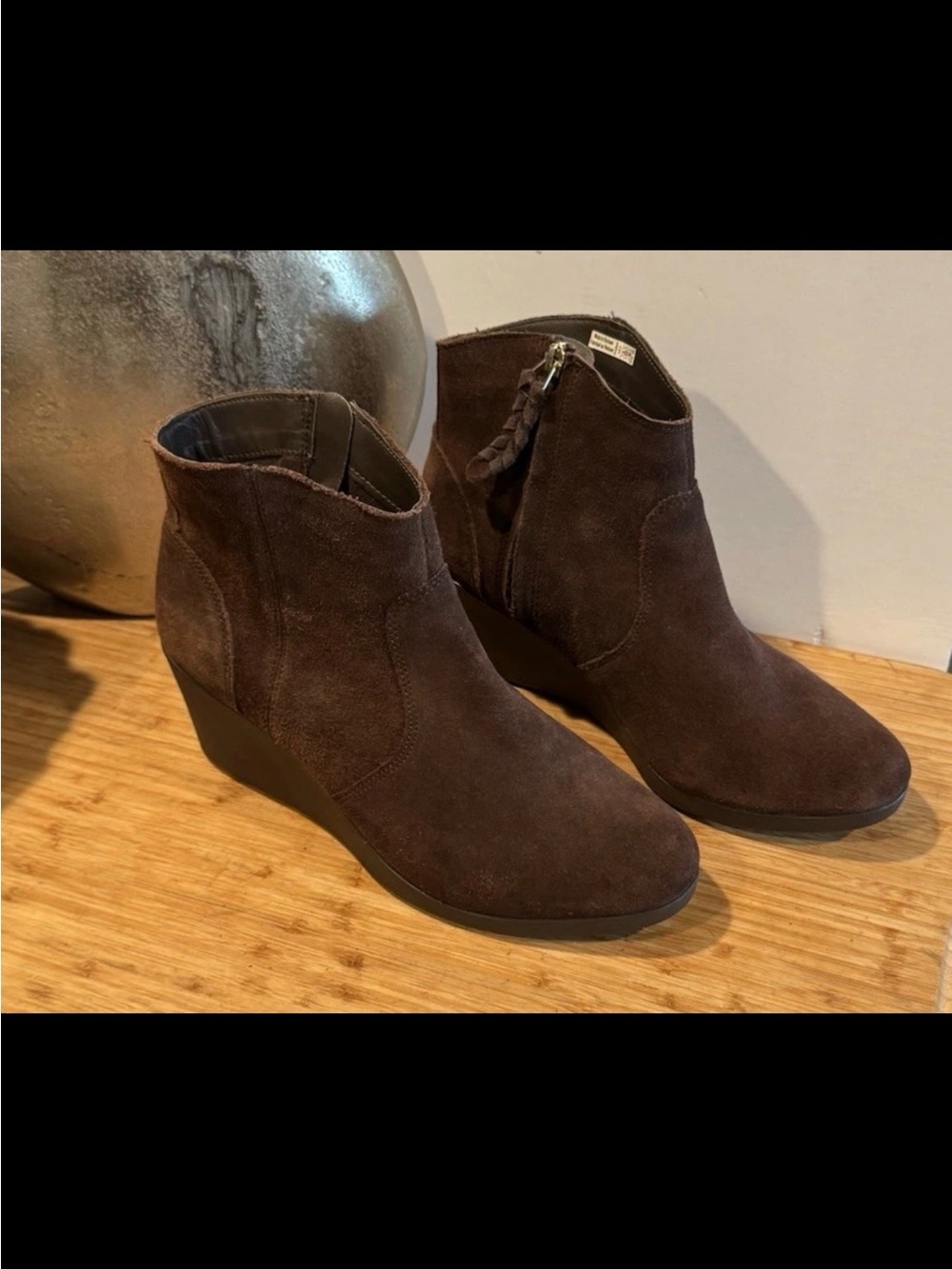 Crocs Leigh Suede Wedge WITH ZIPPER Brown Comfort Ankle Boots- Size 9.5